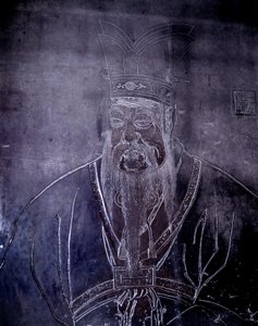 Porträt des chinesischen Philosophen Konfuzius (551-479 v. Chr.), Grabstein, Shanghai Museum