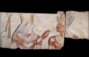 Altägyptische Kunst: König Ramses II. wird den Göttern Horus, Amon und Hathor vorgestellt, die ihm Leben und königliche Insignien verleihen. Flaches Kalksteinrelief aus dem Tempel von Ramses II. in Abydos um 1250 v. Chr. 19. Dynastie. Neues Reich. Paris, M