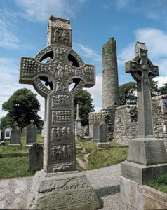 Ansicht des Muiredach-Kreuzes, geschnitzter Stein, ca. 521