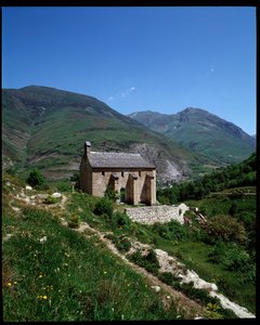 Blick auf die Kapelle von St. Pelegrin, Arties (Fotografie)