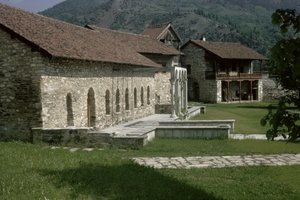Refektorium und Gästehaus, spätes 12. Jahrhundert von Serbian School