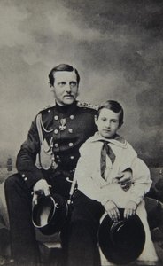 Porträt von Großfürst Konstantin Nikolajewitsch von Russland 1827-1892 mit Sohn Nicholas Konstantinovic von Sergei Lvovich Levitsky