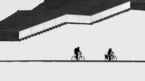 Silhouettierte Radfahrer Treppen von Shanrui Ren