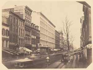 Broadway Blick nach Norden von zwischen Grand und Broome Streets von Silas A. Holmes