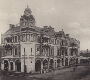South African Mutual Buildings (s/w Foto) von South African Photographer