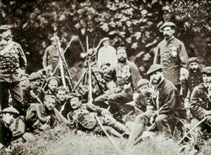3. Karlistenkrieg (1872-1876): Der Thronanwärter von Spanien Charles de Bourbon, umgeben von seinen Verteidigern. Fotografie um 1872-1876