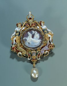 Schmuck: Anhänger aus Emaille auf Gold mit einem Kamee. 1550-1575. Paris, Louvre Museum von Spanish School