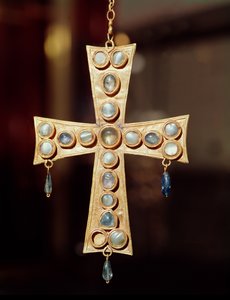 Anhänger-Kreuz von der Votivkrone eines Westgotenkönigs, aus dem Schatz von Guarrazar