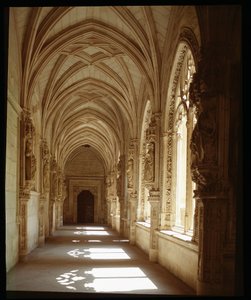 Ansicht der unteren Galerie des Klosters San Juan de Los Reyes, Toledo von Spanish School