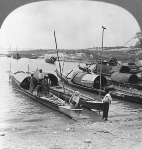 Boote auf dem Irrawaddy-Fluss, Mingun, Burma, 1908 von Stereo Travel Co