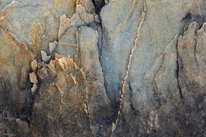 Geschichtete Felsenformation von Studio Meikle