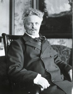 August Strindberg in seinem Haus in Stockholm