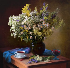 Wildblumen Sommer Stillleben von Tatyana Skorokhod