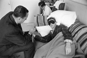 Psychopharmakologische Therapie und Experimente bei einem psychisch kranken Patienten