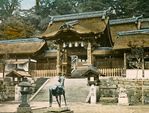 Blick auf den Shinto-Tempel Suwa-Jinja (Osawa) in Nagasaki, um 1900 - 1915 von Teijiro Takagi