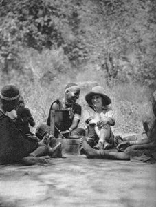 Hören des Grammophons, Bulawayo nach Dett, Rhodesien, um 1924-um 1925, 1927