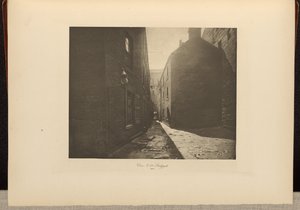 Close No. 29 Bridgegate von Thomas Annan
