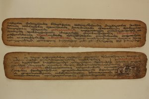 Milarepa in seiner Höhle, lehrt einen Jäger, um 1400-99 von Tibetan School