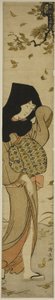 Frau mit schwarzer Kapuze in windgepeitschten Blättern, aus der Serie "Zwölf Szenen der Volksbräuche" von Torii Kiyonaga