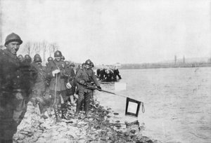 2. Marokkanische Division taucht ihre Fahnen in den Rhein, Huningue, Elsass, Frankreich, 21. November 1918