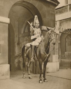 Eine lebende Statue in Whitehall: Der Wachposten der Lifeguards, ca. 1935