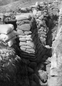 Ein eroberter deutscher Schützengraben und Bunkersystem, Souchez, Artois, Frankreich, 1. Juni 1915