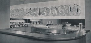 Eine Cocktailbar-Wandmalerei in geschnitztem und emailliertem Linoleum im Berkeley Hotel, Montreal, 1942 von Unbekannt