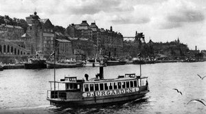 Eine Fähre auf dem Weg zur Insel Djurgarden, Stockholm, Schweden von Unbekannt