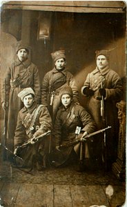 Eine Gruppe von Soldaten der Roten Armee vor dem Abmarsch an die Front, Petrograd, Russland von Unbekannt