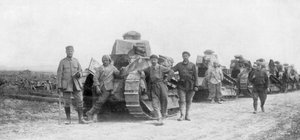 Eine Gruppe leichter Panzer, Soissons, Frankreich, 1918 von Unbekannt