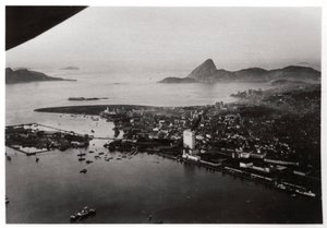Luftaufnahme von Rio de Janeiro, Brasilien, aus einem Zeppelin, 1930-1933