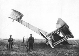 Alcock und Browns Flugzeug nach dem ersten Nonstop-Transatlantikflug, 1919