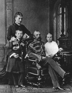 Alexander II. von Russland und Prinzessin Ekaterina Michailowna Jurjewskaja mit Kindern von Unbekannt