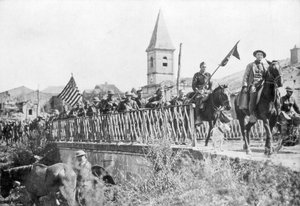Amerikanische Soldaten betreten das Dorf Nonsard, nahe Saint-Mihiel, Frankreich
