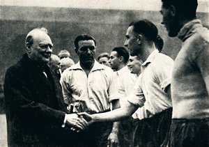 Fußballspiel in Wembley - England gegen Schottland, 4. Oktober 1941, 1945 von Unbekannt