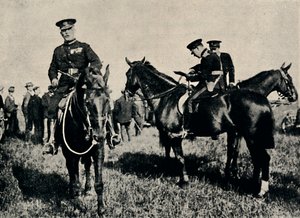 Bei Militärmanövern, um 1916, 1945