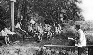 Jungen studieren die Natur, Deutschland, 1922