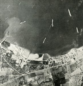 Britische Kriegsschiffe vor der Küste Maltas, Zweiter Weltkrieg, 1940-1942, 1944