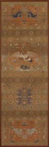 Stuhlabdeckung mit einem Kranich, Löwen, Drachen, glückverheißenden Symbolen..., Qing-Dynastie, 18. Jahrhundert