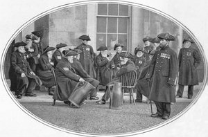 Chelsea Pensionäre mit schwarzen Krügen, London, um 1901 von Unbekannt