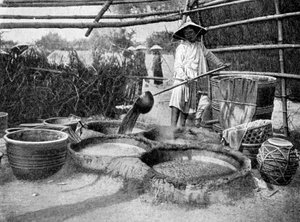 Zuckerrohrsaft klären, Annam, Vietnam, 1922 von Unbekannt