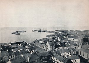 Donaghadee - Blick vom Kirchturm, zeigt den Hafen, 1895 von Unbekannt