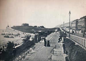 Eastbourne - Teil der Promenade, zeigt den Wish Tower, 1895