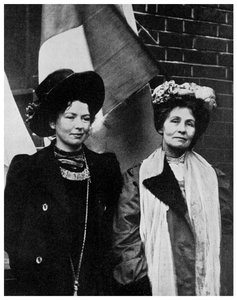 Emmeline Pankhurst, britische Suffragette, und ihre Tochter Christabel von Unbekannt