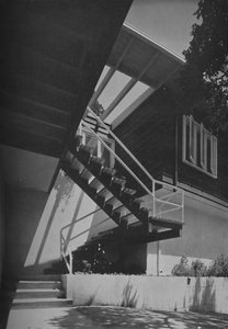 Außenansicht - Haus in Fairfax, Kalifornien von Francis Ellsworth Lloyd, 1942 von Unbekannt