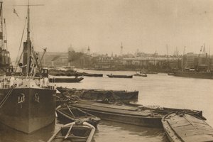 Treue Schiffe, die Londons Bedürfnisse bedienen: Der Pool vom Zollhaus bis Billingsgate, ca. 1935 von Unbekannt
