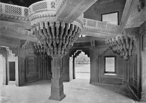 Fatehpur Sikri. Säule im Dewan-i-Khas, um 1910