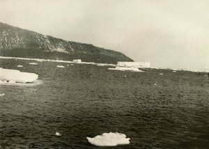 Schwimmendes Eis vor Cape Adare, c1908