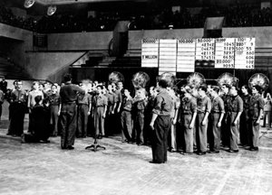 Französische nationale Lotterieziehung, deutsch besetztes Paris, August 1941 von Unbekannt