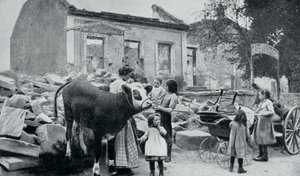 Französische Flüchtlinge kehren in ihr verlassenes Dorf zurück, Artois, Erster Weltkrieg, 1915 von Unbekannt